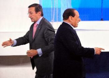 Berlusconi_Fini_SeparazioneR375