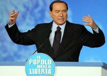 Berlusconi_Podio_PdlR400