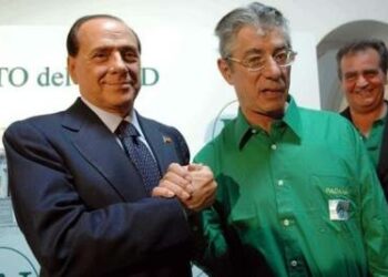 BossiBerlusconiStrettaManoR400