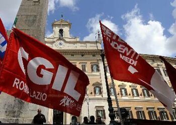 Cgil_Bandiera_MontecitorioR400