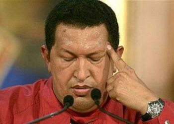 Chavez_pensierosoR375_06dic08