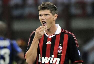 Huntelaar_R375_15dic09