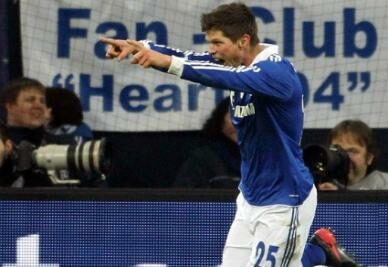 Huntelaar_R400-1