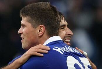 Huntelaar_Schalke_R400