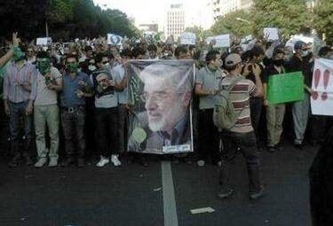 Iran_Manif_MussaviR375