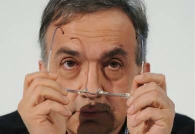 Marchionne_OcchialiR400