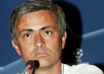 Mourinho_Champions_R375_21ott08