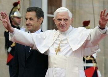 Ratzinger_sarkòR375_12set08