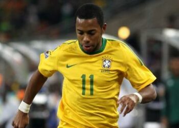 Robinho_R375_30ago10