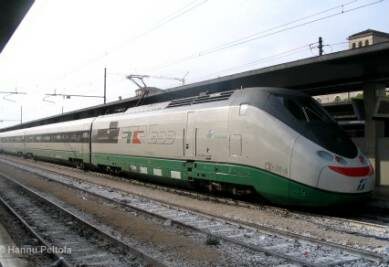 TRENI-R400