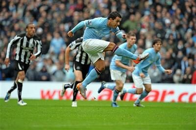 Tevez_r400_4ott10