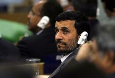 ahmadinejad_sguardoR375_25ago08