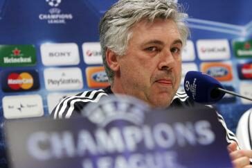 ancelotti_chelsea_champions_R375x255_24feb10