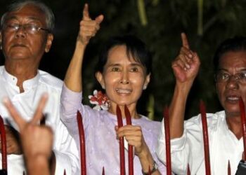 aung-san-suu-kyi-r400