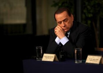 berlusconi_stanco_R375_18ge