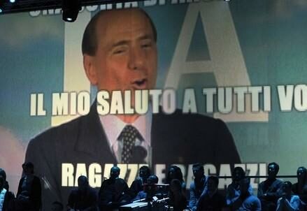 berlusconi_tv_salutoR400