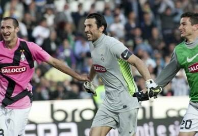 buffon_gigi_scudettoR400