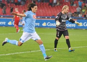 cavani_azione_R400_9OTT10