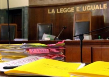 giustizia_tribunale_carteR400