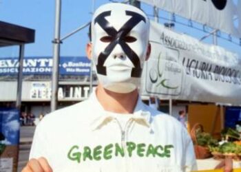 maschera_greenpeace_R400