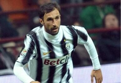 mirko_vucinic_juventus_r400