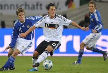 ozil_germania-R375x255_22giu