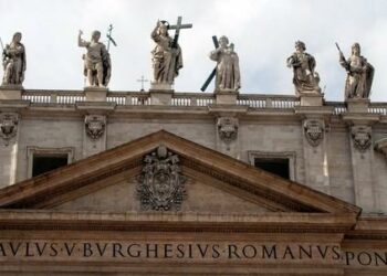 sanpietro_statueR439