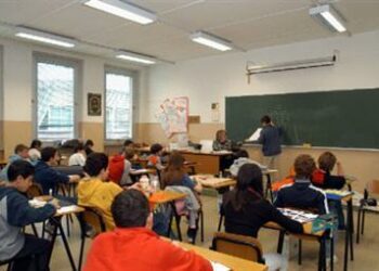 scuola_media_R375