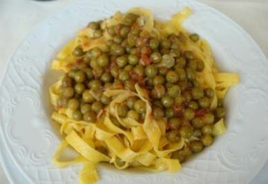 tagliatelle_sugo_piselliR400