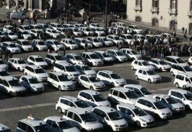 taxi_protesta_napoli_r400