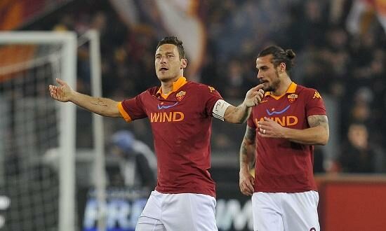 totti_osvaldo_braccia