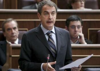 zapatero_parlamento_spagnoloR400