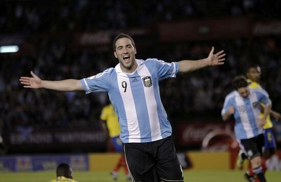 Higuain_Gonzalo_R400