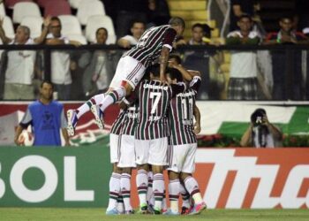 fluminense_esultanza_mucchio