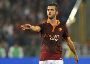 pjanic_mano