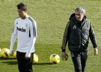 ronaldo_mourinhoR400