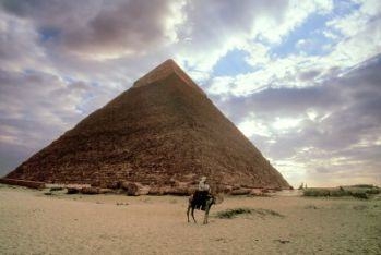 piramide_giza_R400