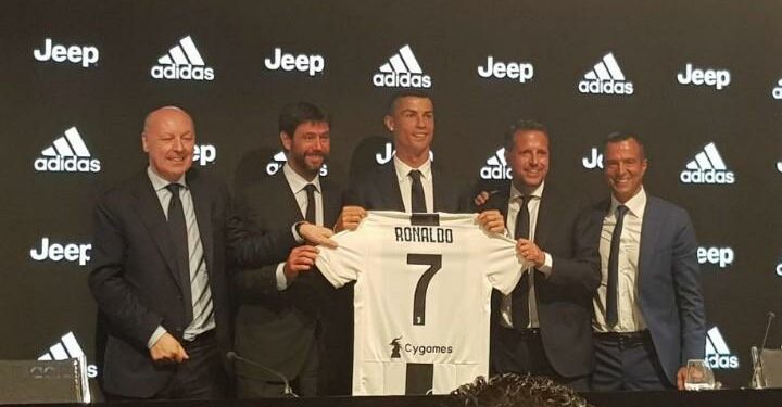 Ronaldo_maglia_Juventus_presentazione_Twitter_2018