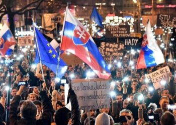 slovacchia_bratislava_manifestazione_protesta_lapresse_2016