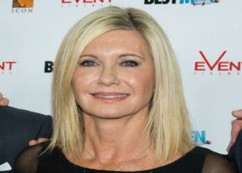 Olivia_Newton_John_wikipedia_2012