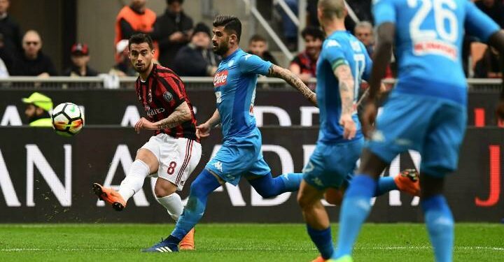 Suso_Hysaj_Napoli_Milan_cross_lapresse_2018