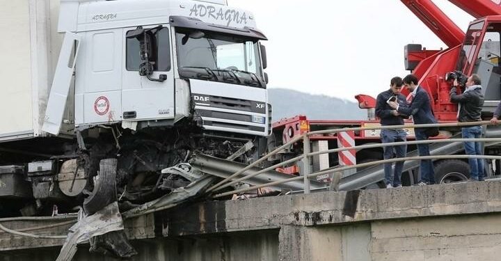 tir_trasporto_camion_incidente_lapresse_2018