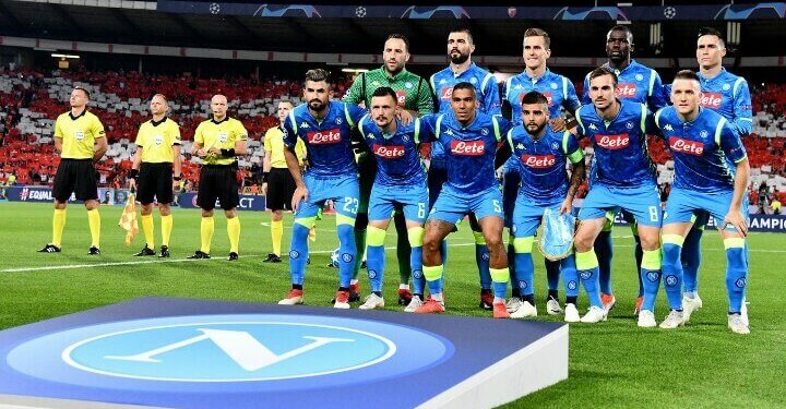 Napoli_schierato_Champions_Stella_Rossa_lapresse_2018