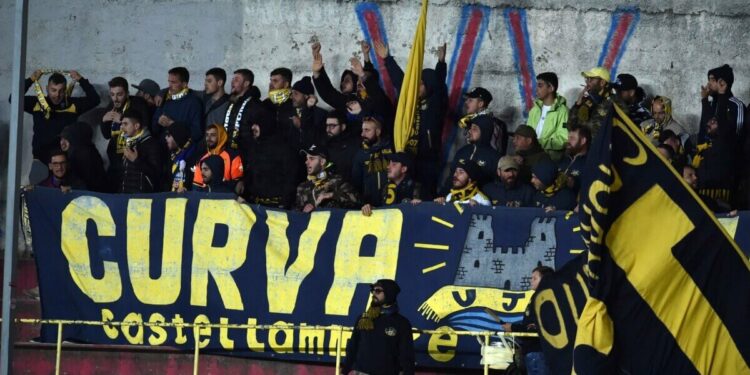 Juve Stabia tifosi