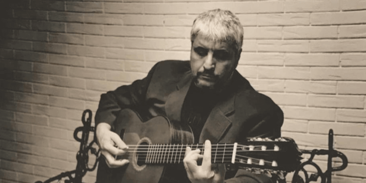 Pino Daniele in un vecchio scatto