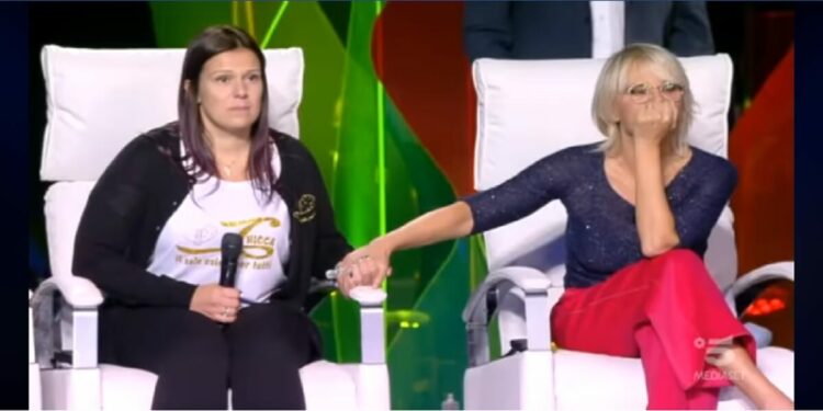 Maria De Filippi piange a Tu si que vales per la storia di Chicca