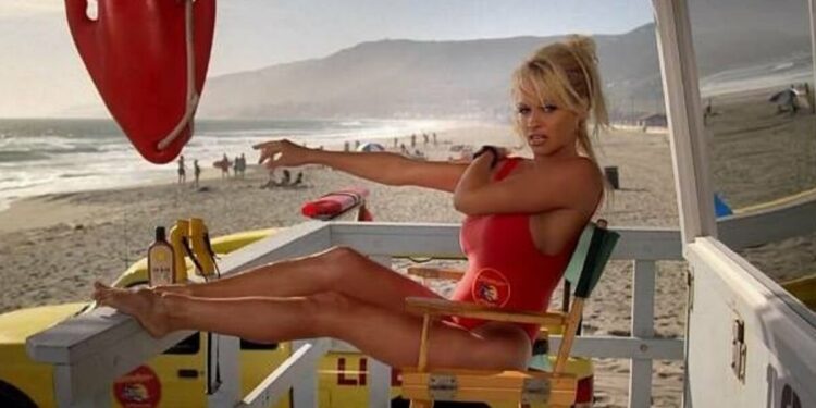 Pamela Anderson (Facebook)