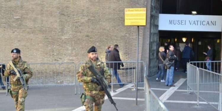 Esercito in Vaticano, foto da Twitter