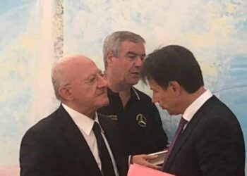 Vincenzo De Luca insieme a Giuseppe Conte (Facebook)