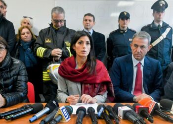 Virginia Raggi e Ministro Costa